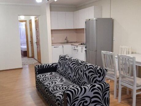 2 otaqlı köhnə tikili - 28 May m. - 60 m²