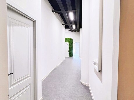 4-комн. офис - м. 28 мая - 160 м²