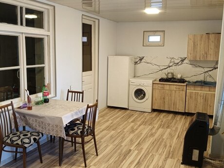 3 otaqlı həyət evi/bağ evi - Şüvəlan q. - 80 m²