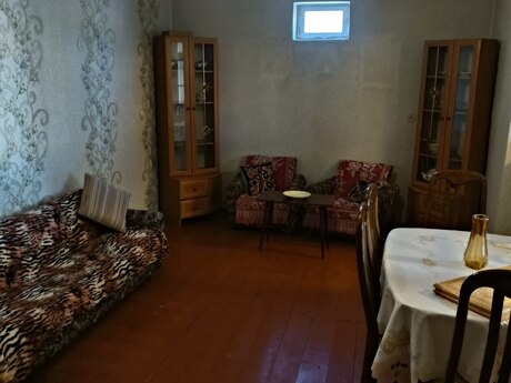 3 otaqlı həyət evi/bağ evi - Şüvəlan q. - 80 m²