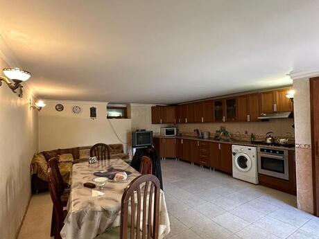 8 otaqlı həyət evi/bağ evi - Avtovağzal m. - 320 m²