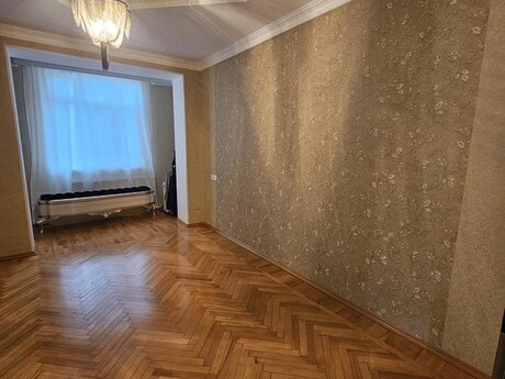 Elan №6082926 - Bakı, Elmlər Akademiyası m., 3 otaqlı, 87 m², 5/5 mərtəbə