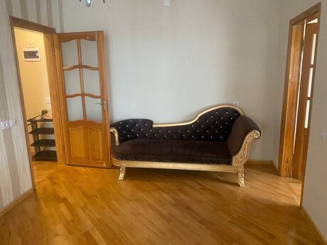 2 otaqlı köhnə tikili - Elmlər Akademiyası m. - 47 m²