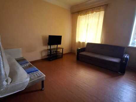 2 otaqlı köhnə tikili - Nəsimi r. - 45 m²