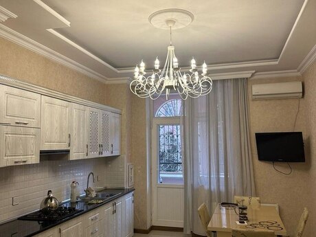 3 otaqlı yeni tikili - Nəsimi r. - 130 m²