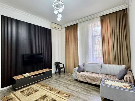 2 otaqlı köhnə tikili - 28 May m. - 42 m²