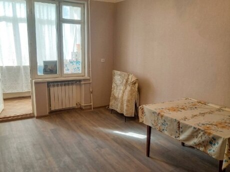 2 otaqlı köhnə tikili - Neftçilər m. - 50 m²