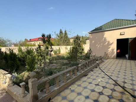 6 otaqlı həyət evi/bağ evi - Novxanı q. - 220 m²