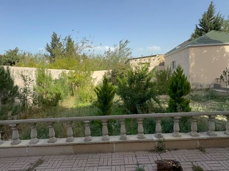 6 otaqlı həyət evi/bağ evi - Novxanı q. - 220 m²