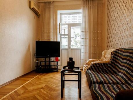 2 otaqlı köhnə tikili - Sahil m. - 55 m²