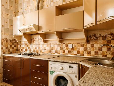 2 otaqlı köhnə tikili - Sahil m. - 55 m²