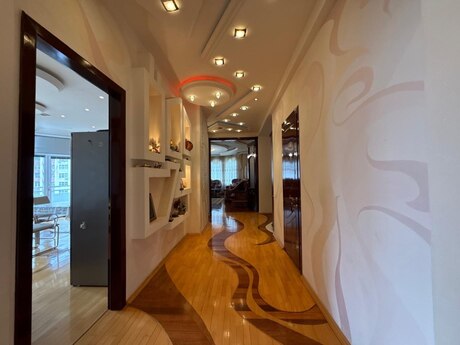 4 otaq · 200 m² · 12/16 mərtəbə, Gənclik