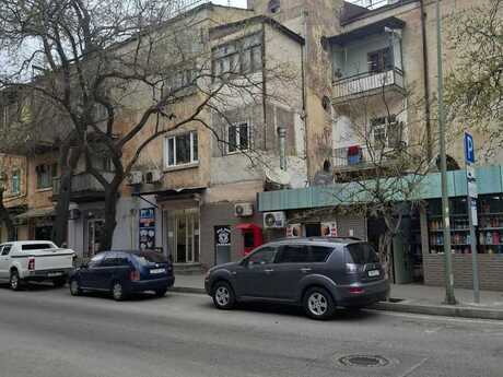 2 otaqlı köhnə tikili - Nəsimi r. - 45 m²