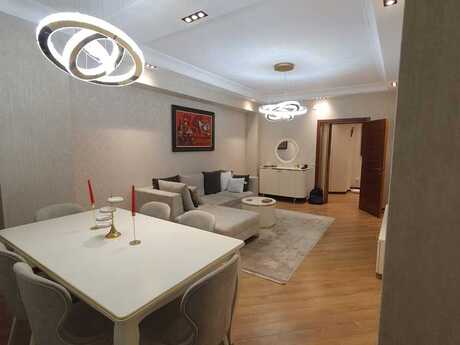 4 otaqlı yeni tikili - Memar Əcəmi m. - 130 m²