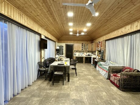 6 otaqlı həyət evi/bağ evi - Şüvəlan q. - 500 m²