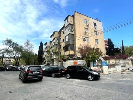 1 otaqlı köhnə tikili - Neftçilər m. - 42 m²