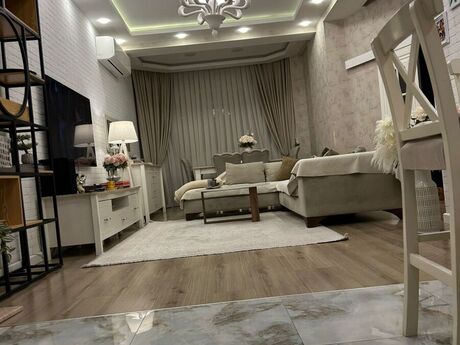 2 otaqlı yeni tikili - İnşaatçılar m. - 87 m²
