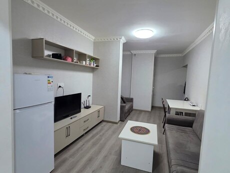 2 otaqlı köhnə tikili - Xalqlar Dostluğu m. - 33 m²