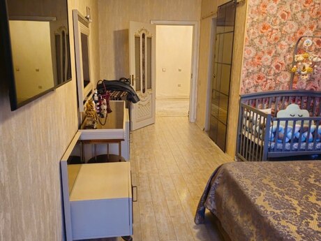 3-комн. новостройка - м. Низами - 120 м²