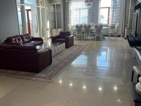 4-комн. новостройка - м. Сахил - 240 м²