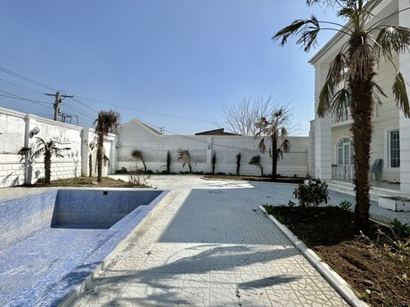 7 otaqlı həyət evi/bağ evi - Mərdəkan q. - 340 m²