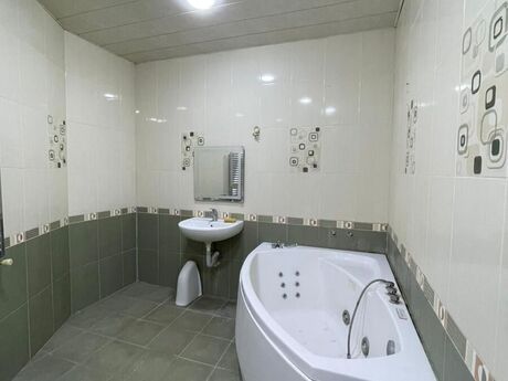 5 otaqlı ofis - 28 May m. - 250 m²
