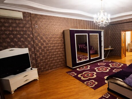 4 otaqlı yeni tikili - İnşaatçılar m. - 148 m²