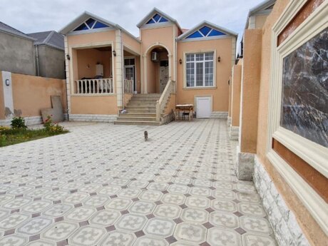 4 otaqlı həyət evi/bağ evi - Zabrat q. - 120 m²