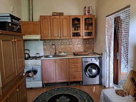3 otaqlı həyət evi/bağ evi - Qax - 100 m²