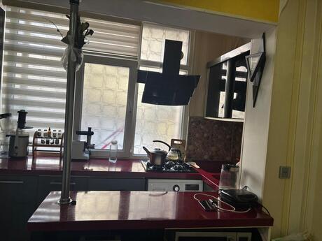 5 otaqlı köhnə tikili - Memar Əcəmi m. - 150 m²