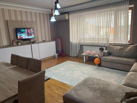 5 otaqlı köhnə tikili - Memar Əcəmi m. - 150 m²