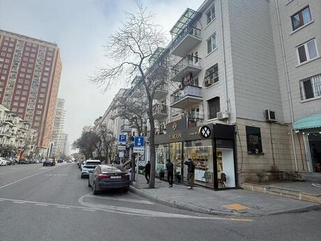 2 otaqlı köhnə tikili - Nəsimi r. - 55 m²