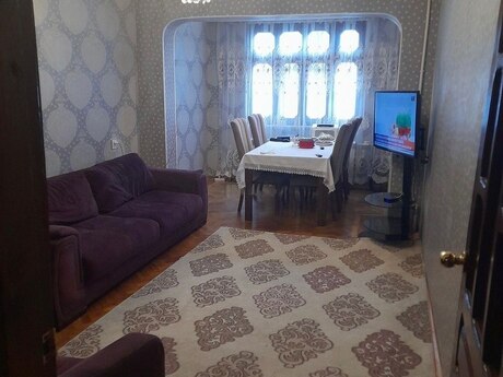 2 otaqlı köhnə tikili - Neftçilər m. - 50 m²