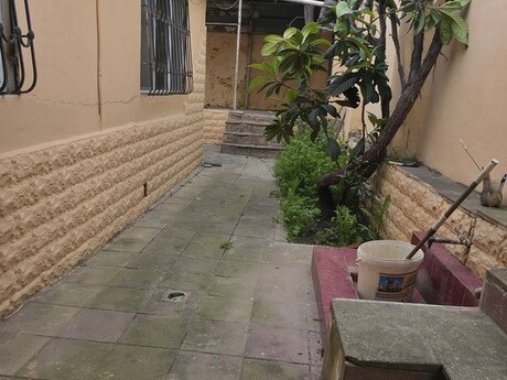 3 otaqlı həyət evi/bağ evi - Bakıxanov q. - 70 m²