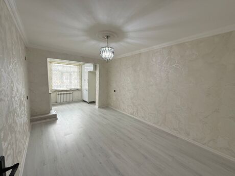 2 otaqlı köhnə tikili - Neftçilər m. - 40 m²