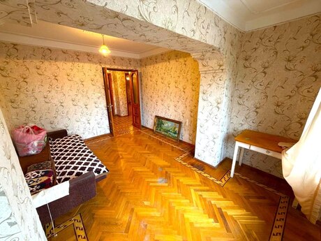 4 otaqlı köhnə tikili - Əhmədli m. - 90 m²