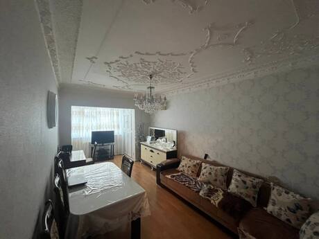 4 otaqlı köhnə tikili - İnşaatçılar m. - 115 m²