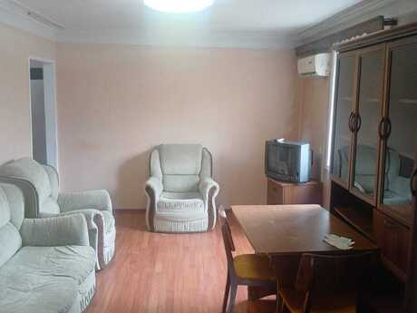 2 otaqlı köhnə tikili - İnşaatçılar m. - 38 m²