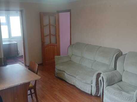 2 otaqlı köhnə tikili - İnşaatçılar m. - 38 m²