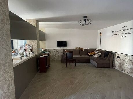 1 otaqlı ofis - 28 May m. - 24 m²