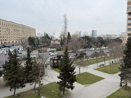 5 otaqlı yeni tikili - Gənclik m. - 140 m²
