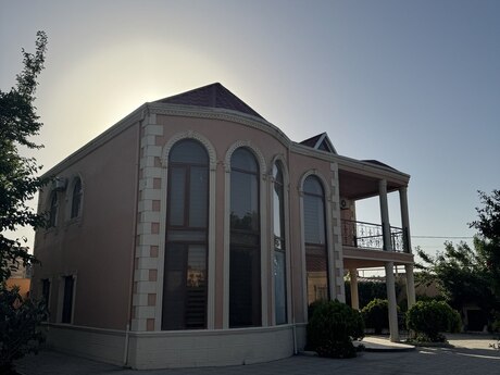 5 otaqlı həyət evi/bağ evi - Mərdəkan q. - 300 m²