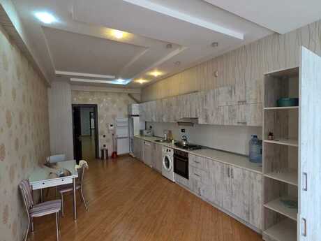 Kirayə 2 otaqlı mənzil, 100 m², Gənclik: 900 ₼/ay 5