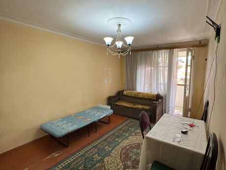 1 otaqlı köhnə tikili - Bakıxanov q. - 35 m²