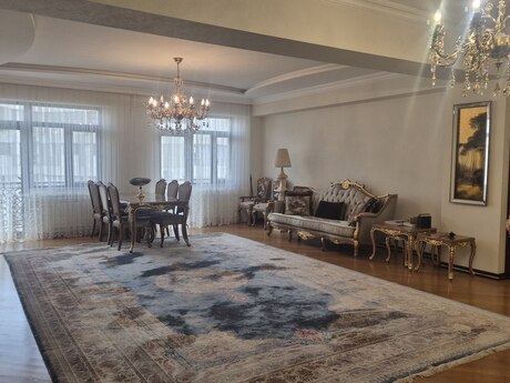 4 otaqlı yeni tikili - Nəsimi r. - 182 m²