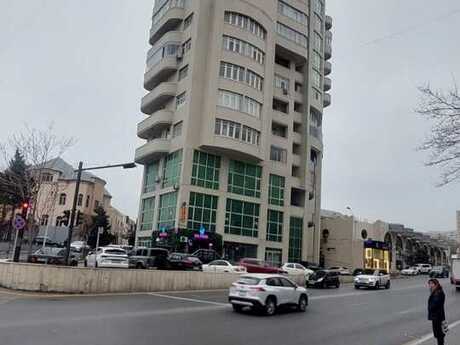 Obyekt - 8 Noyabr m. - 75 m²