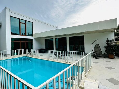 4 otaqlı həyət evi/bağ evi - Şüvəlan q. - 160 m²