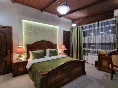 Obyekt - İçəri Şəhər m. - 330 m²
