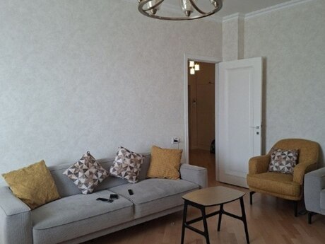3 otaqlı yeni tikili - 8 Noyabr m. - 110 m²