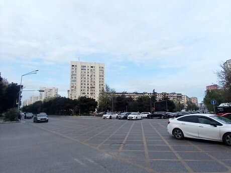 2 otaqlı köhnə tikili - Azadlıq Prospekti m. - 65 m²